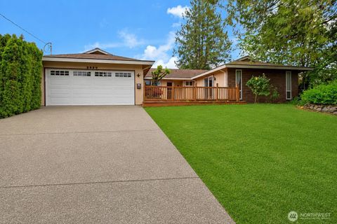 Photo of 2820 Alpine Street SE, Auburn, WA 98002 (MLS # 2522309)