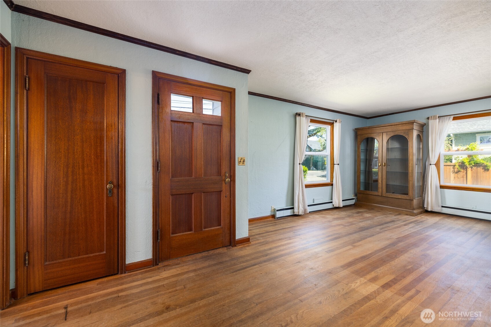 114 N 6th Street