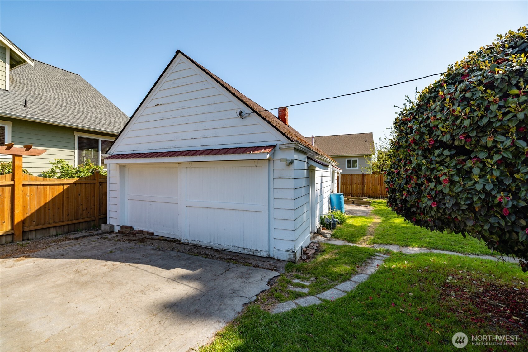 114 N 6th Street