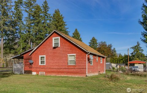 Photo of 917 Byham Road, Winlock, WA 98596 (MLS # 2461097)
