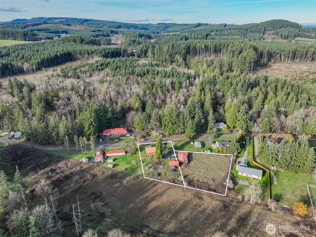 Photo of 917 Byham Road, Winlock, WA 98596 (MLS # 2461097)