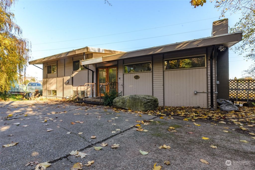 Photo of 9656 Beacon Avenue S, Seattle, WA 98118 (MLS # 2182602)