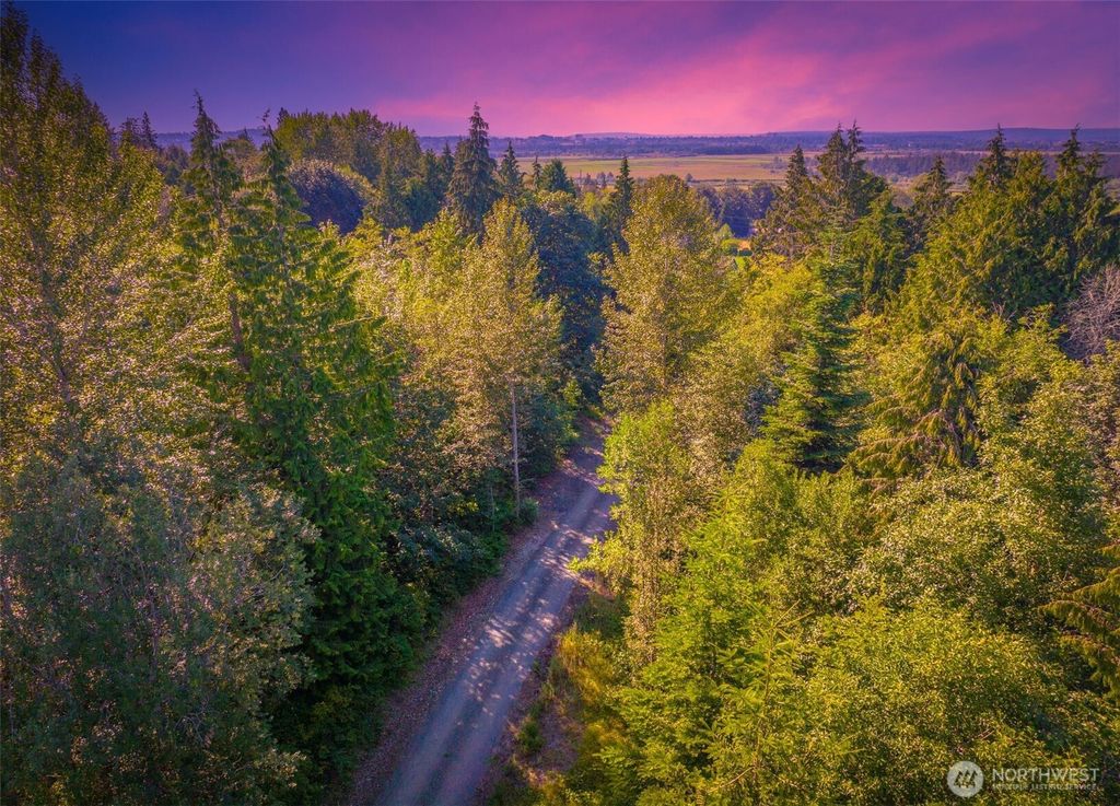 Photo of 5555 70th Drive SE, Snohomish, WA 98290 (MLS # 2463769)