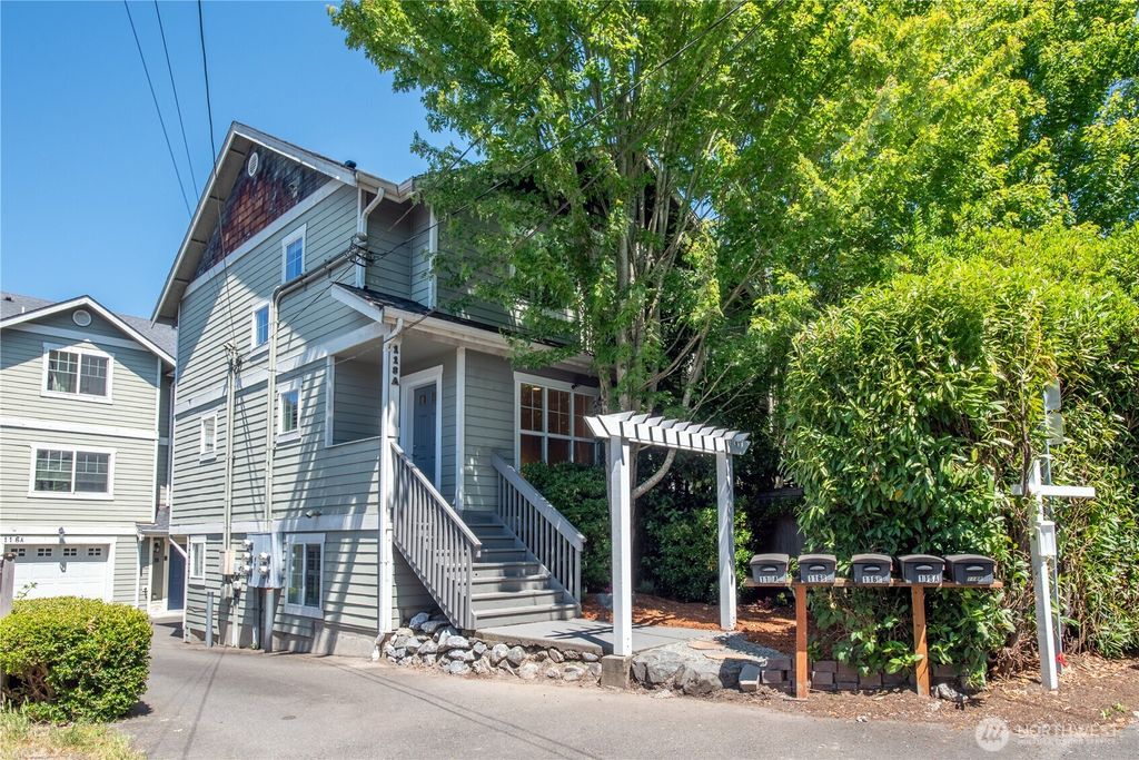 Photo of 118 N 104th Street #A, Seattle, WA 98133 (MLS # 2357272)