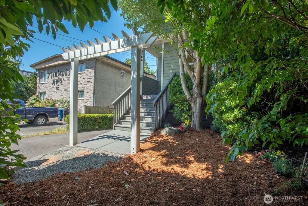 Photo of 118 N 104th Street #A, Seattle, WA 98133 (MLS # 2357272)
