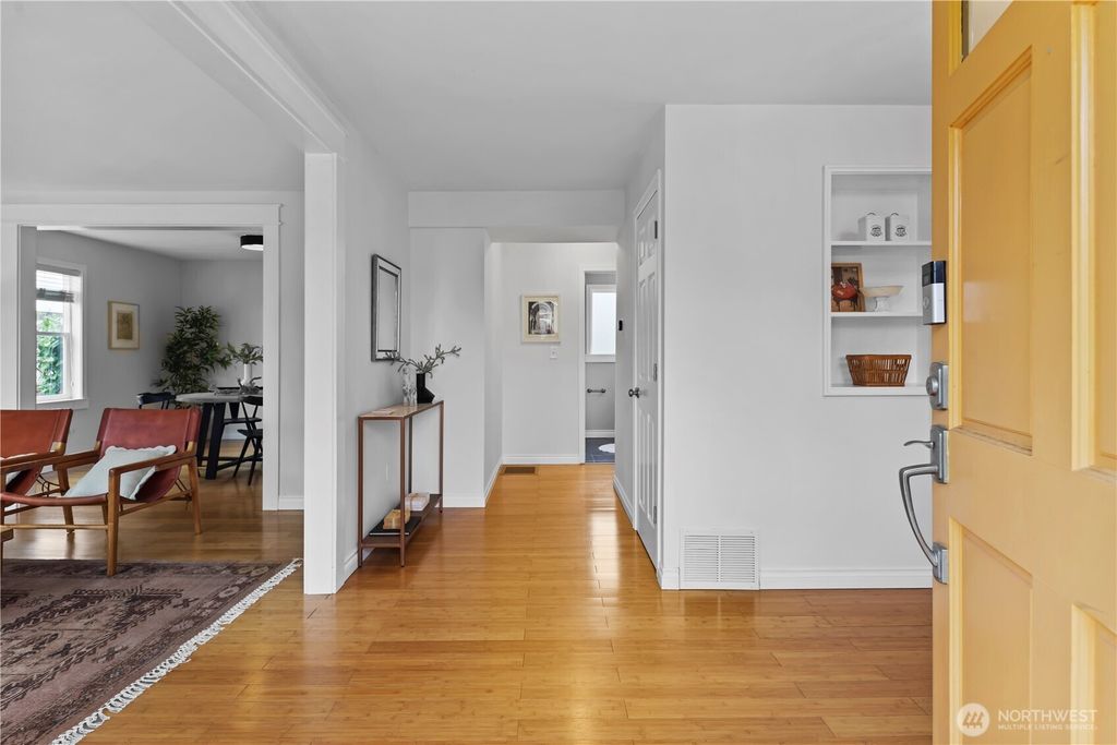 Photo of 3844 30th Avenue W, Seattle, WA 98199 (MLS # 2510416)