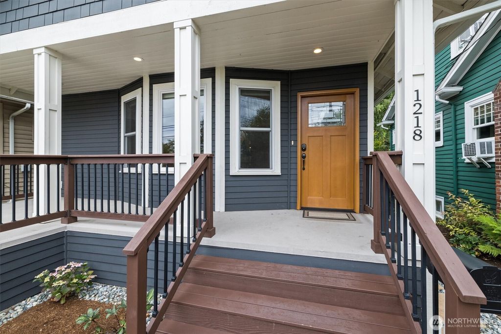 Photo of 1218 NE 69th Street, Seattle, WA 98115 (MLS # 2388553)