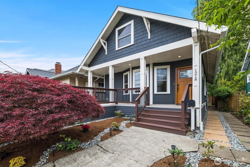 Photo of 1218 NE 69th Street, Seattle, WA 98115 (MLS # 2388553)