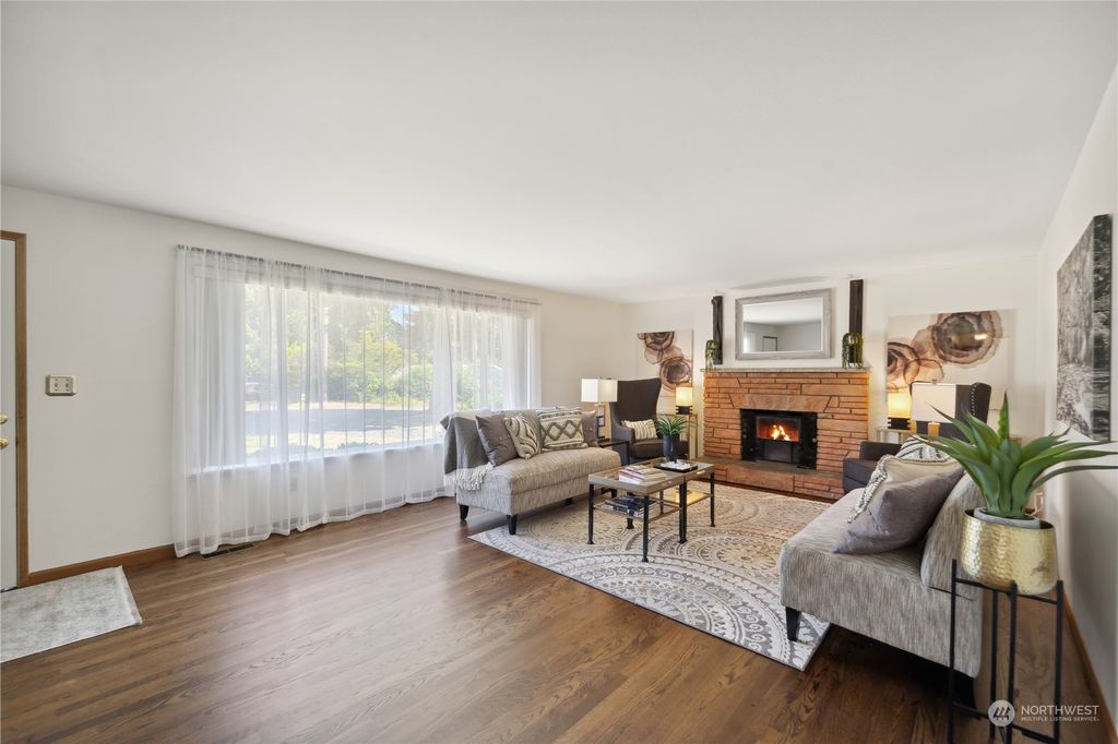 Photo of 6304 177th Place SW, Lynnwood, WA 98037 (MLS # 2145256)