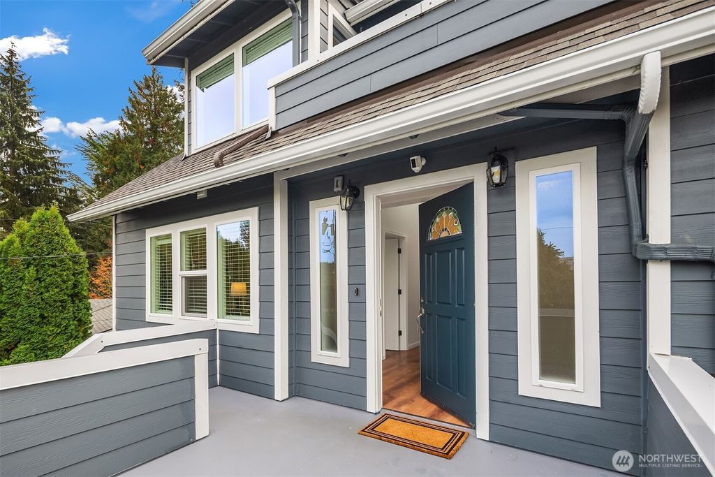 Photo of 18811 SE 42nd Street, Issaquah, WA 98027 (MLS # 2443496)