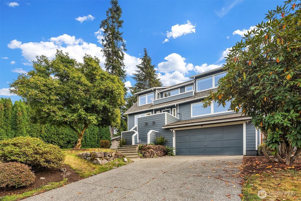 Photo of 18811 SE 42nd Street, Issaquah, WA 98027 (MLS # 2443496)