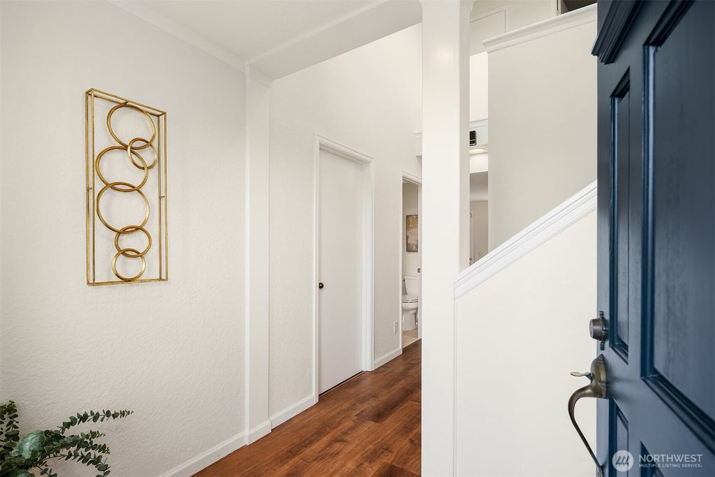 Photo of 18811 SE 42nd Street, Issaquah, WA 98027 (MLS # 2443496)