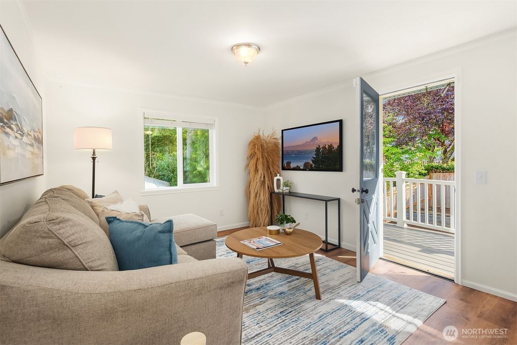 Photo of 18811 SE 42nd Street, Issaquah, WA 98027 (MLS # 2443496)