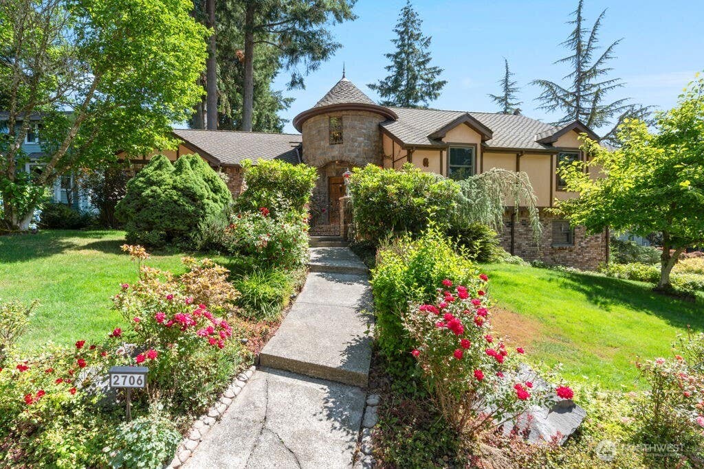 Photo of 2706 Walnut Loop NW, Olympia, WA 98502 (MLS # 2549618)