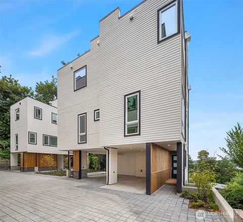 Photo of 530 W Barrett Street, Seattle, WA 98109 (MLS # 2584392)