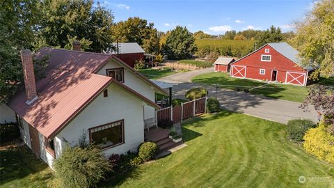 Photo of 84768 Eastside Road, Milton-Freewater, OR 97862 (MLS # 2302262)