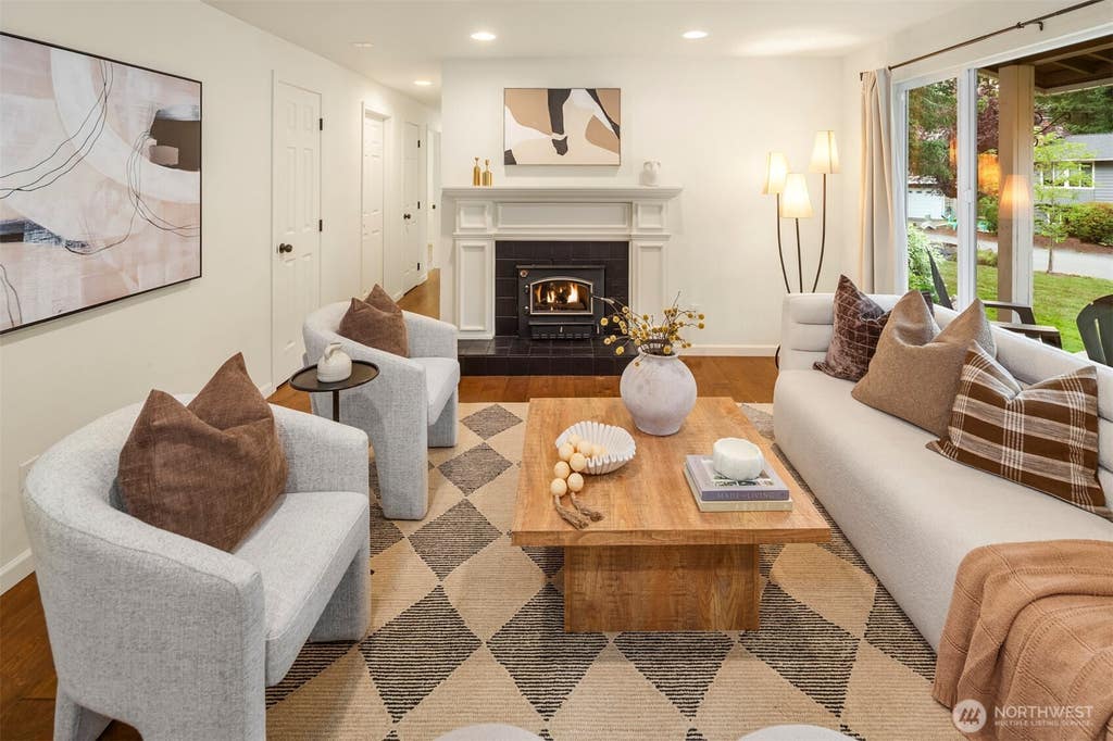 Photo of 17371 NE 160th Street, Woodinville, WA 98072 (MLS # 2534099)