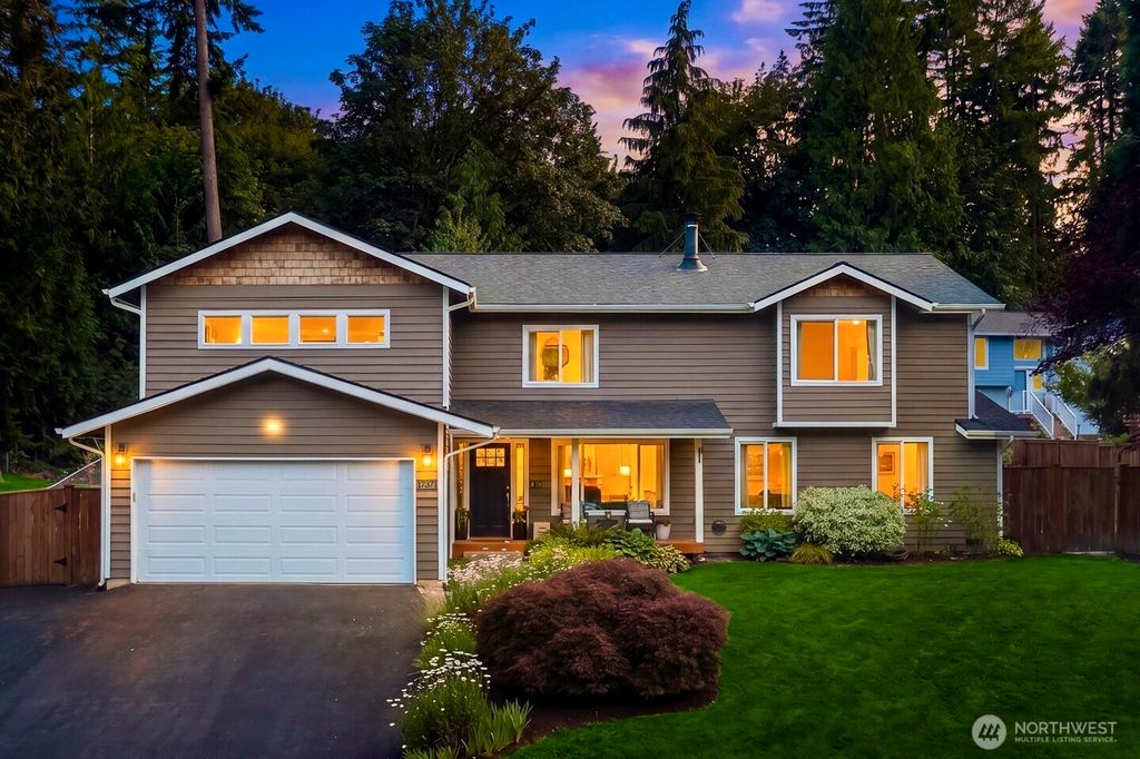 Photo of 17371 NE 160th Street, Woodinville, WA 98072 (MLS # 2534099)