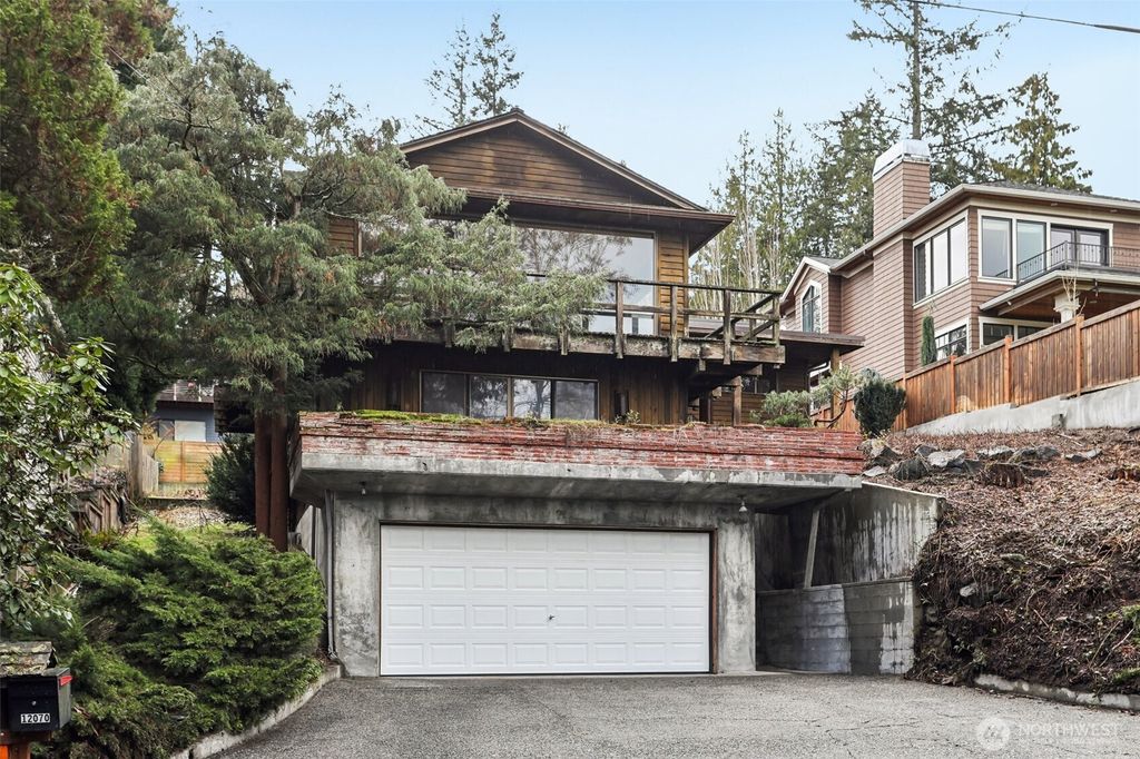 Photo of 12069 Lakeside Place NE, Seattle, WA 98125 (MLS # 2480781)