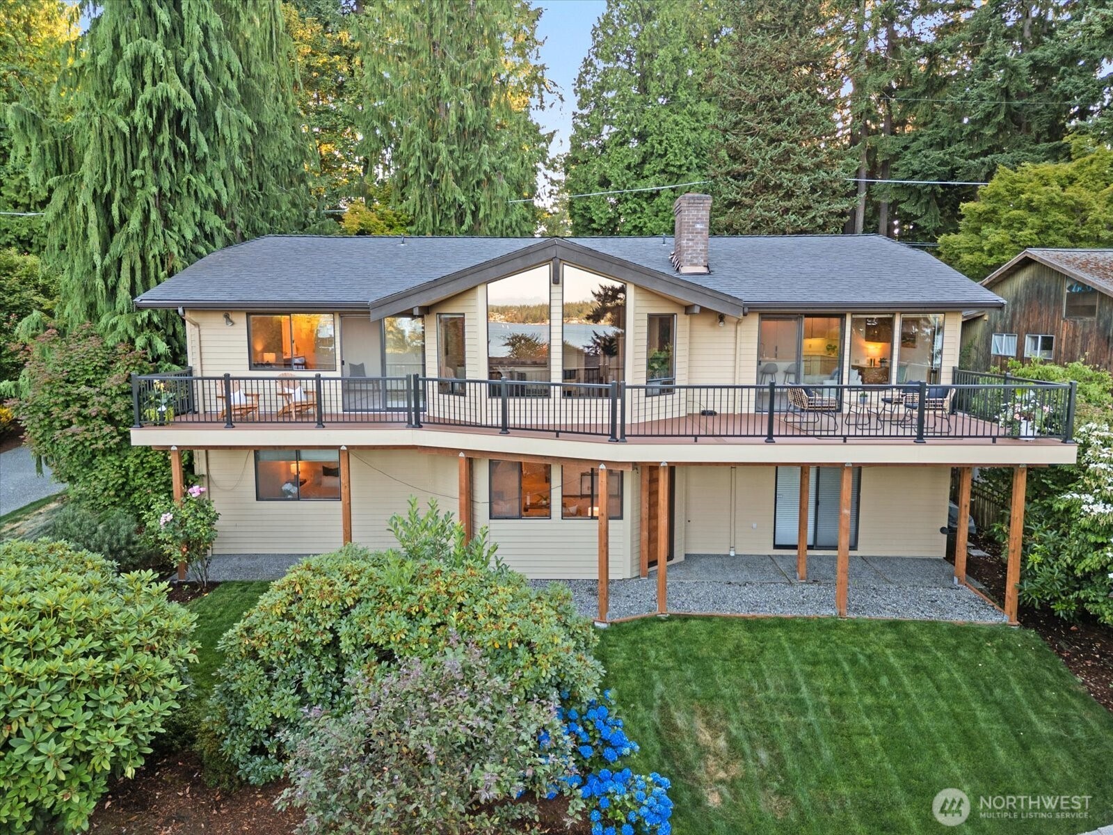 9742 49th Avenue NE