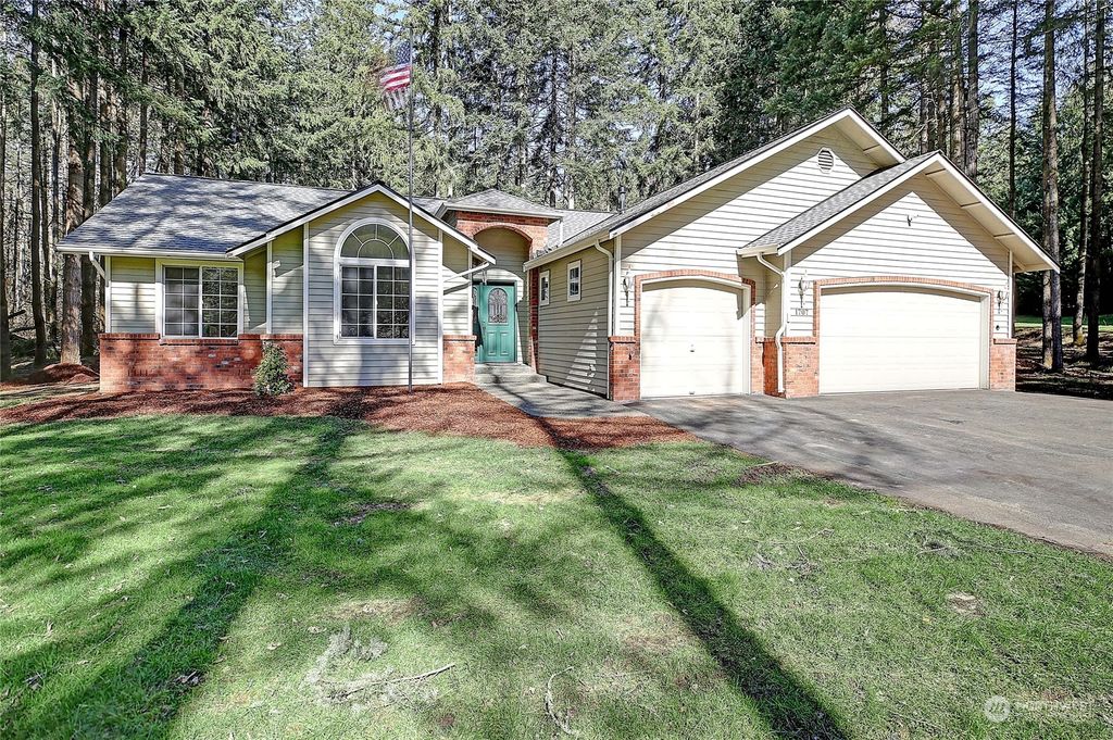Photo of 1707 141st Street NW, Marysville, WA 98271 (MLS # 2200117)
