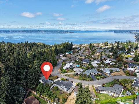 Photo of 741 S 295th Place, Federal Way, WA 98003 (MLS # 2573590)