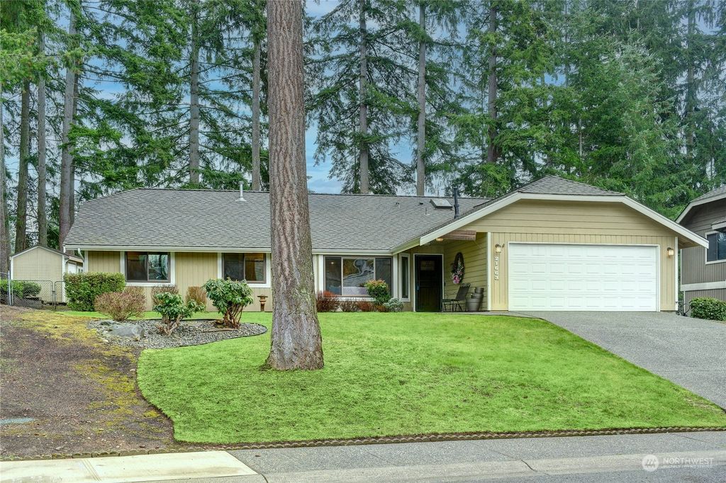Photo of 21663 20th Place W, Brier, WA 98036 (MLS # 2040495)