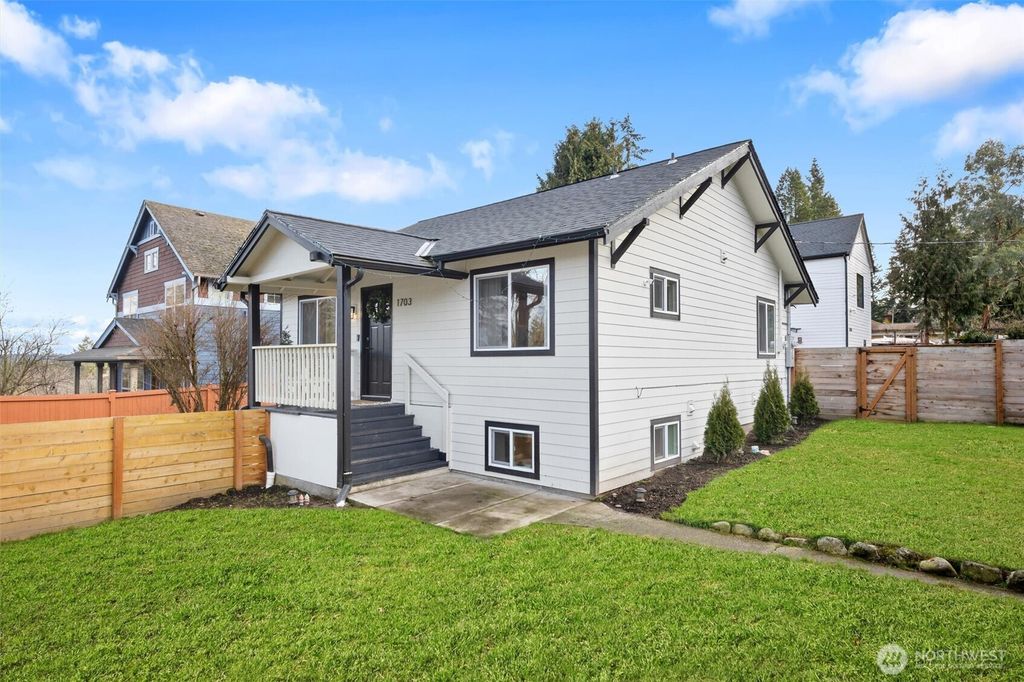 Photo of 1703 NE 125th Street, Seattle, WA 98125 (MLS # 2334985)
