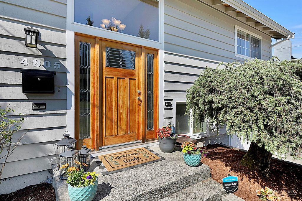 Photo of 4805 217th Street SW, Mountlake Terrace, WA 98043 (MLS # 2069837)