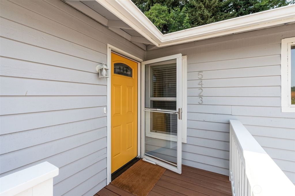 Photo of 5423 31st Avenue SW, Seattle, WA 98126 (MLS # 2551556)