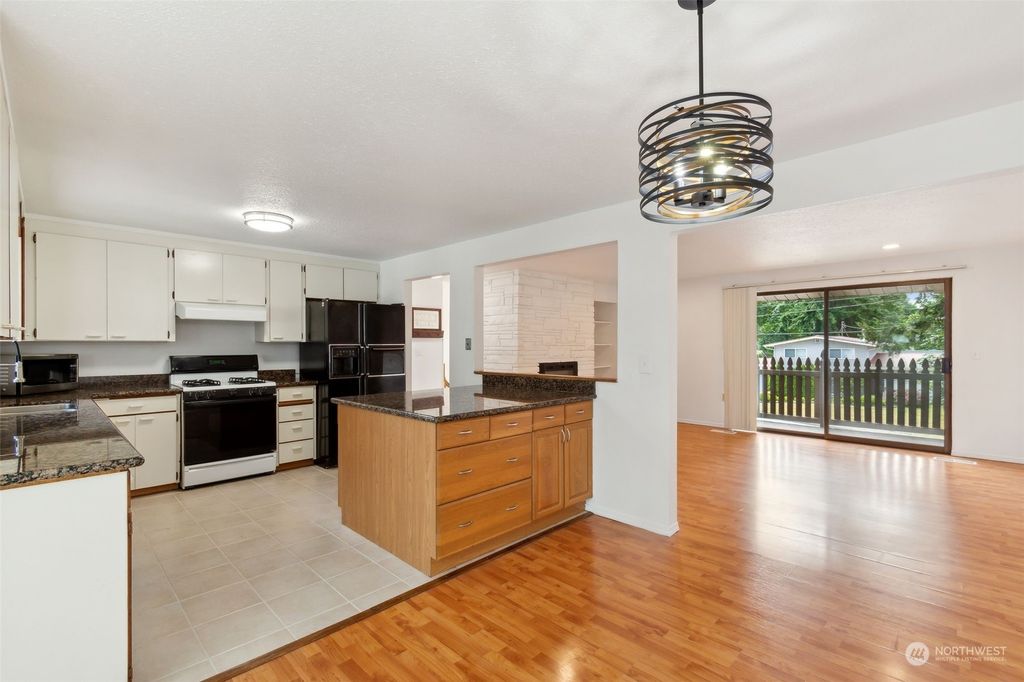 Photo of 2454 SW 307th Street, Federal Way, WA 98023 (MLS # 2258894)