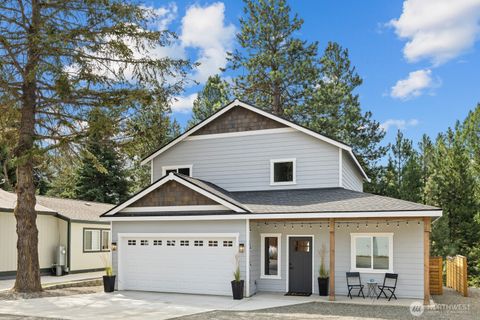Photo of 607 Park Street, Cle Elum, WA 98922 (MLS # 2490029)