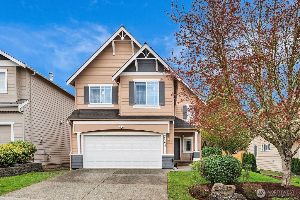 Photo of 22637 SE 12th Place, Sammamish, WA 98075 (MLS # 2380564)