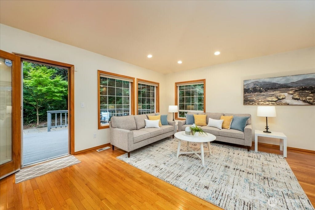Photo of 4901 Fowler Avenue, Everett, WA 98203 (MLS # 2582432)