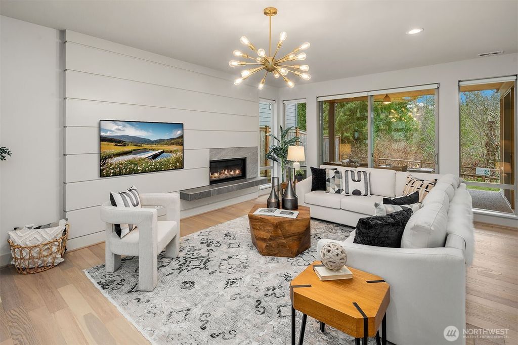 Photo of 8919 128th Way NE, Kirkland, WA 98033 (MLS # 2331916)