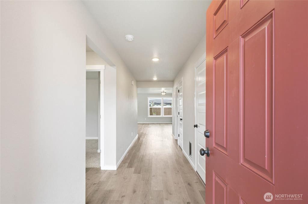 Photo of 725 L St ST NE, Quincy, WA 98848 (MLS # 2537637)