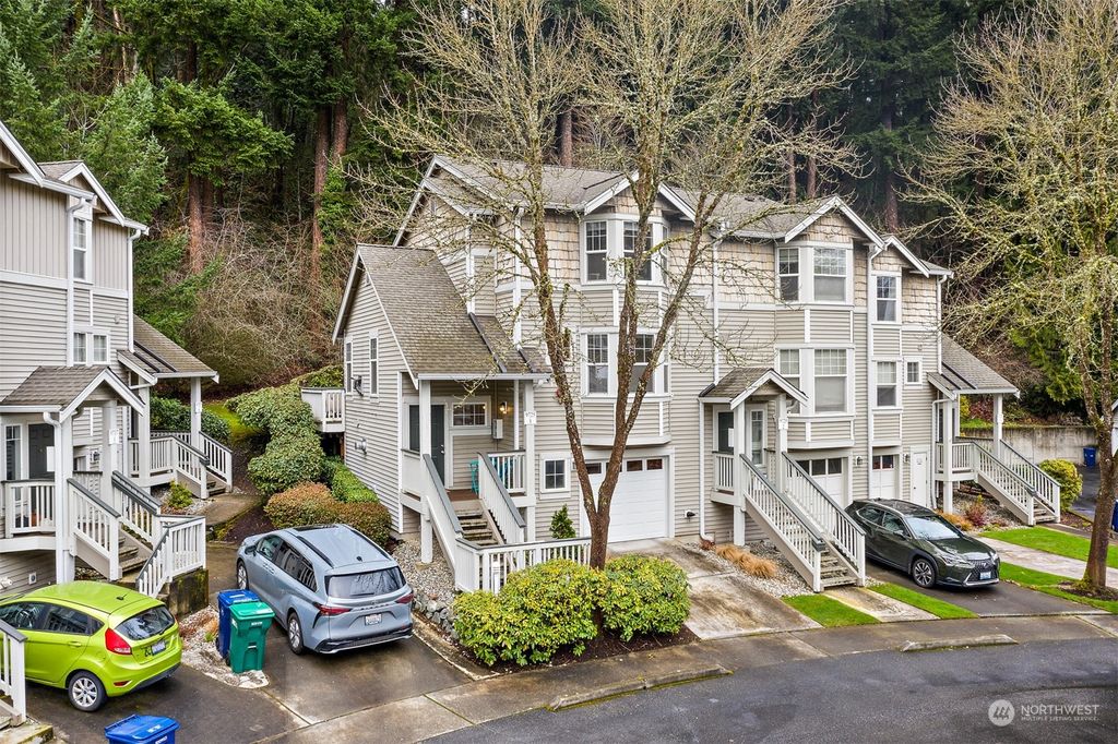 Photo of 9725 178th Place NE #1, Redmond, WA 98052 (MLS # 2203144)