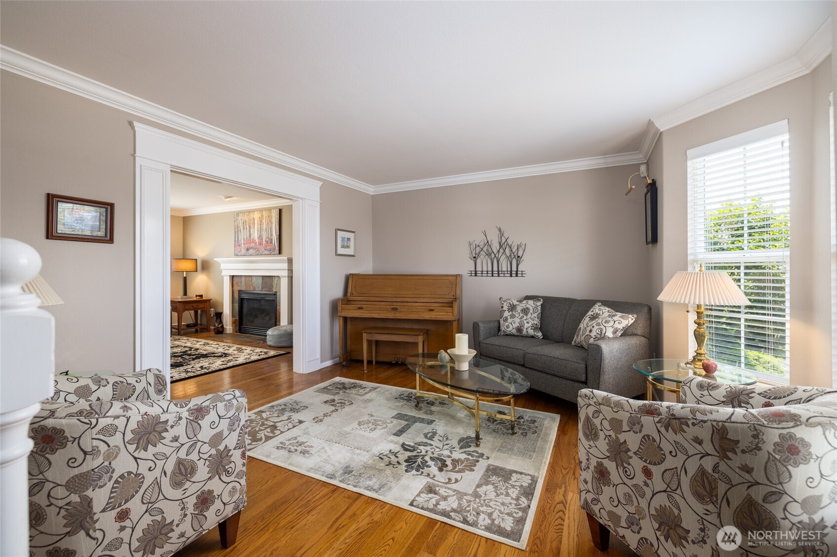 418 S 38th Place