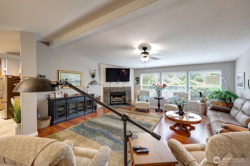 Photo of 1308 N Washington Avenue, Long Beach, WA 98631 (MLS # 2523835)