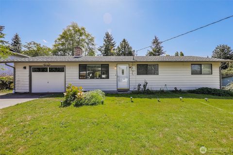 Photo of 2449 SW 328th Street, Federal Way, WA 98023 (MLS # 2424393)