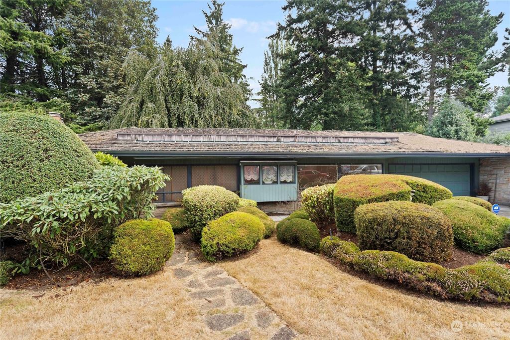 Photo of 1806 NW Blue Ridge Drive, Seattle, WA 98177 (MLS # 1996968)