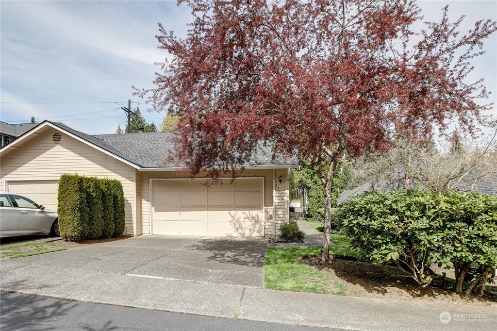 Photo of 13316 NE 89th St, Redmond, WA 98052 (MLS # 2215482)