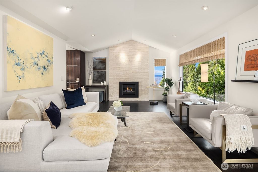 Photo of 4321 SW Trenton Street, Seattle, WA 98136 (MLS # 2453755)