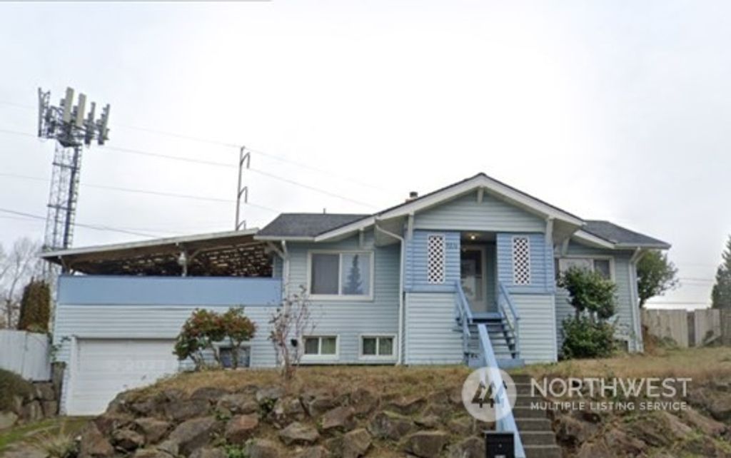 Photo of 9216 20th Avenue SW, Seattle, WA 98106 (MLS # 2055079)