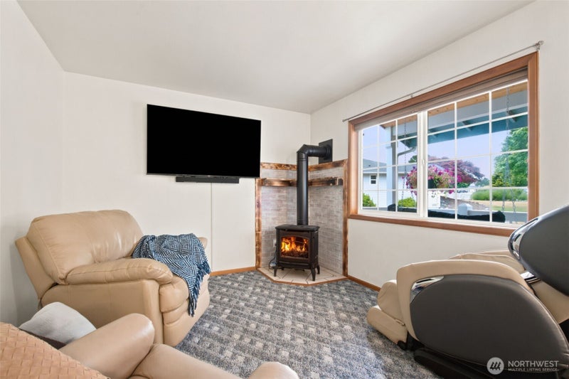 280 Mains Road