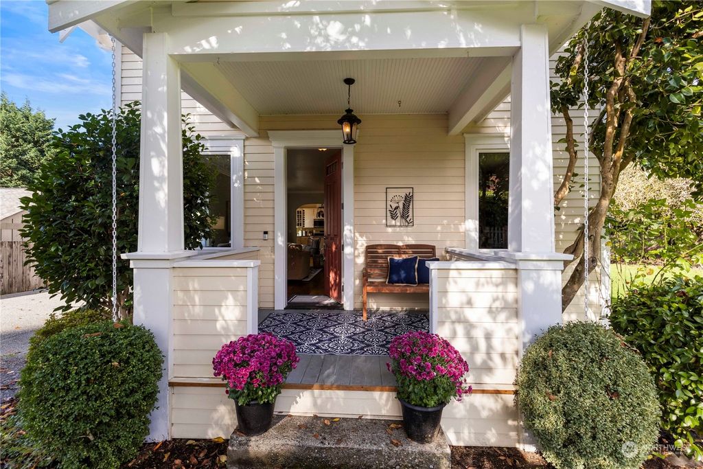 Photo of 26808 NE Virgina Street St, Duvall, WA 98019 (MLS # 2175229)