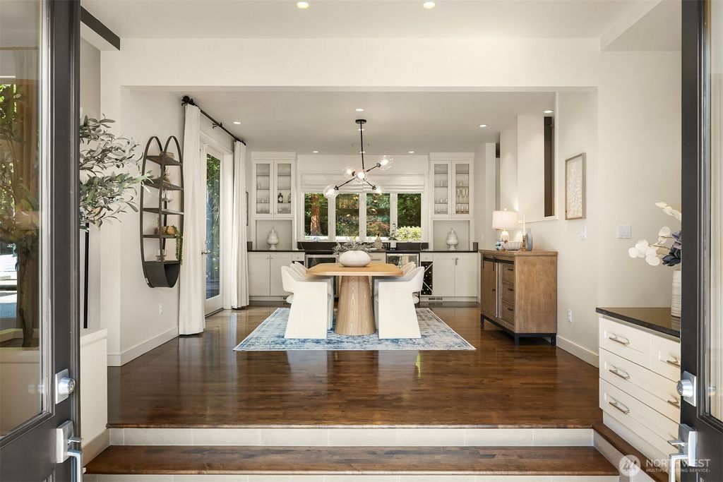 Photo of 7250 92nd Avenue SE, Mercer Island, WA 98040 (MLS # 2427227)