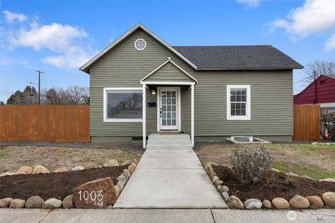 Photo of 1003 W Rose Avenue, Moses Lake, WA 98837 (MLS # 2477022)