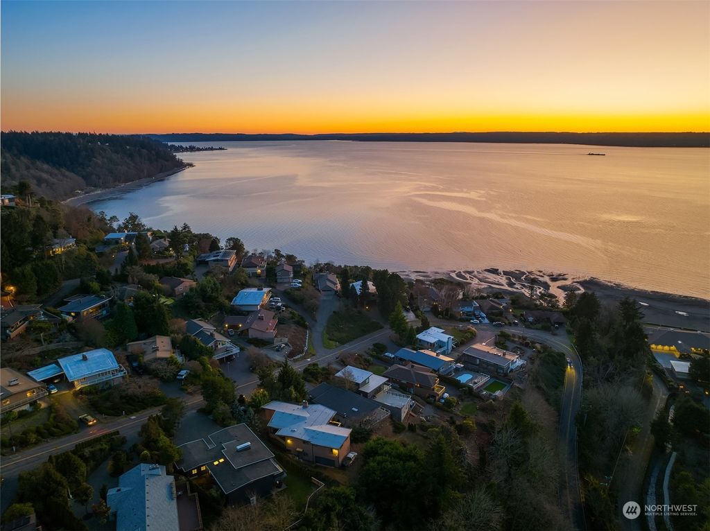 Photo of 12660 Shorewood Drive SW, Burien, WA 98146 (MLS # 2031239)