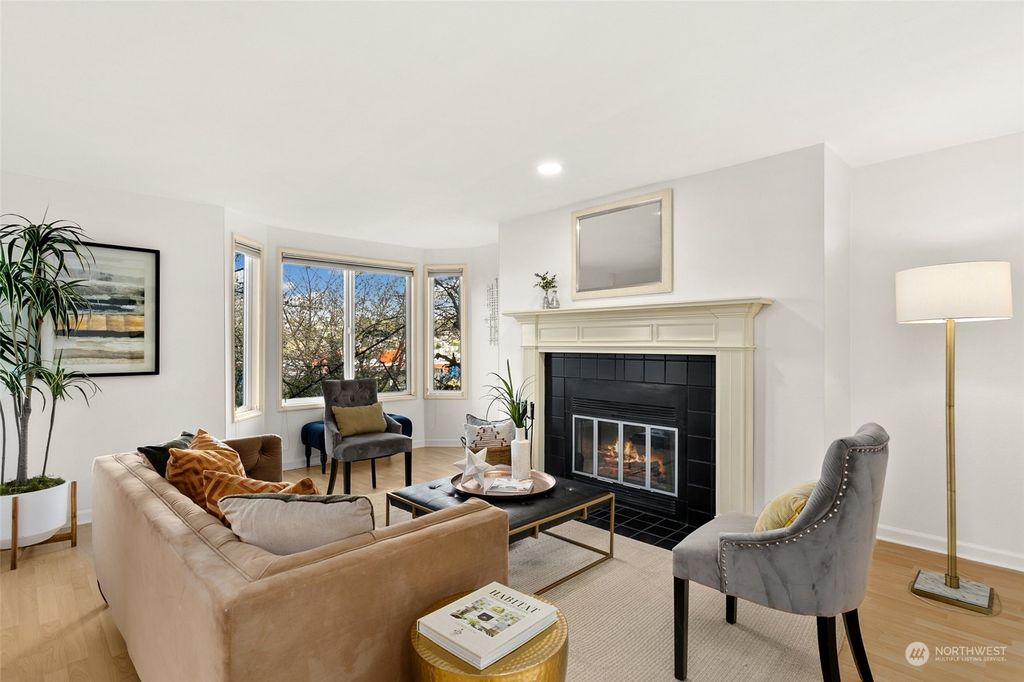 Photo of 1300 W Boston Street #32, Seattle, WA 98119 (MLS # 2217206)